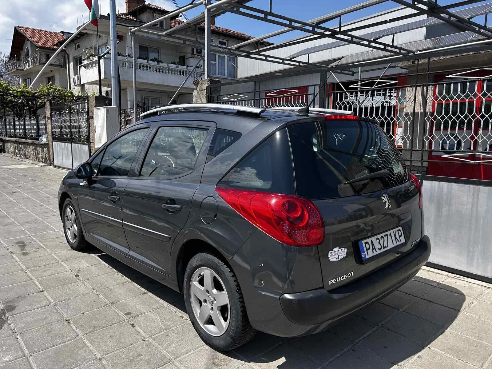 Peugeot 207 SW 1.6 hdi - изображение 2