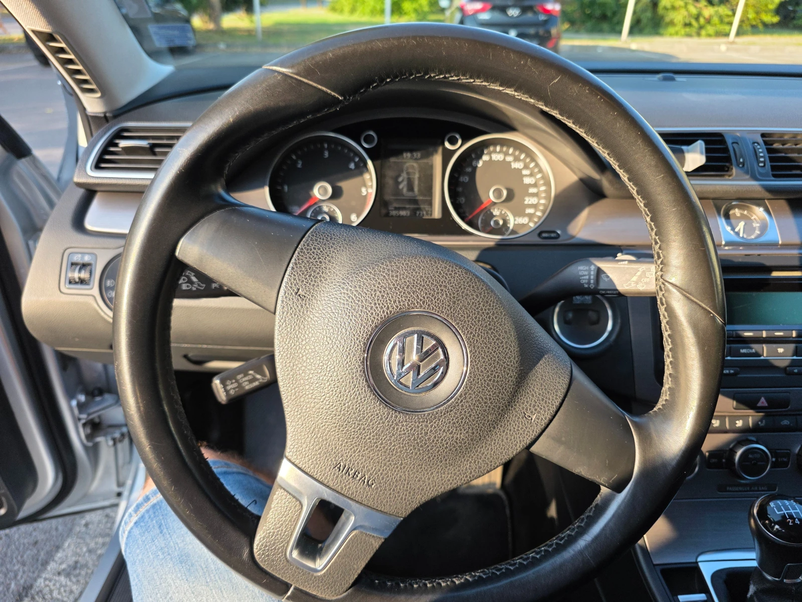VW Passat B7 - изображение 6
