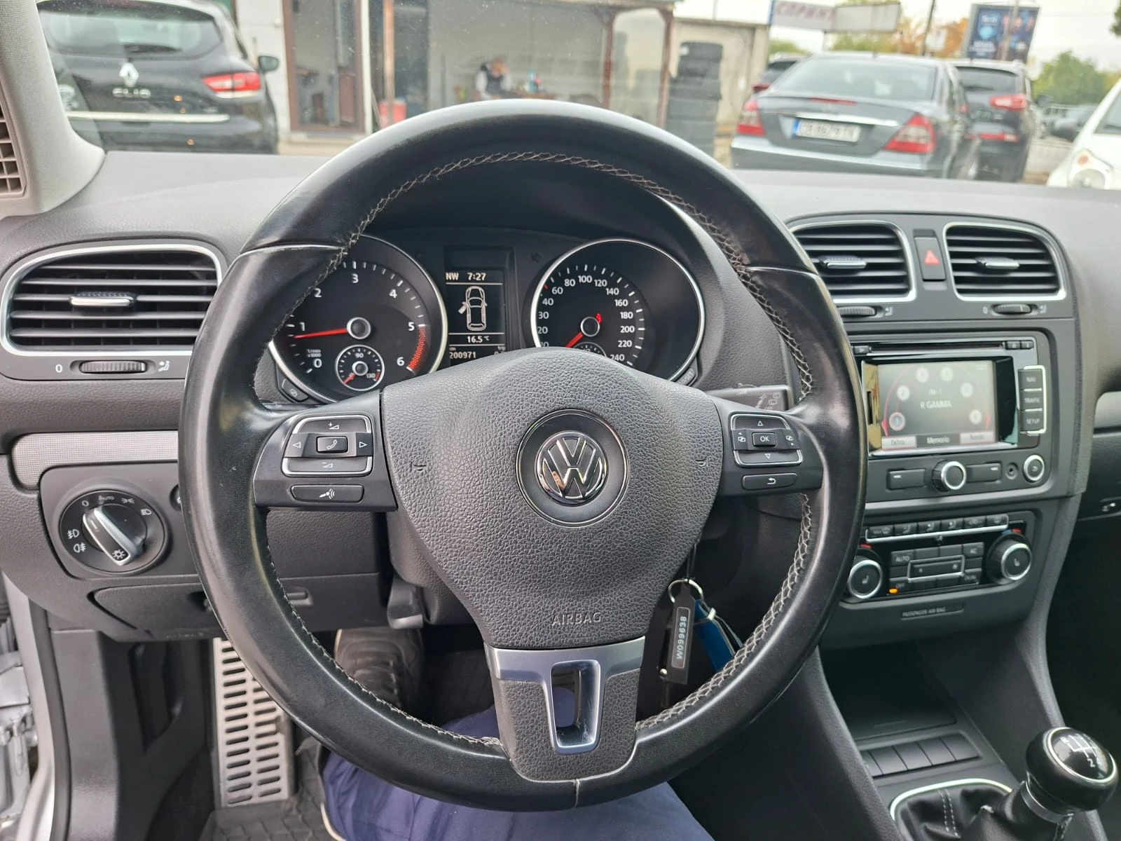 VW Golf 1.6 TDI 105кс. - изображение 9