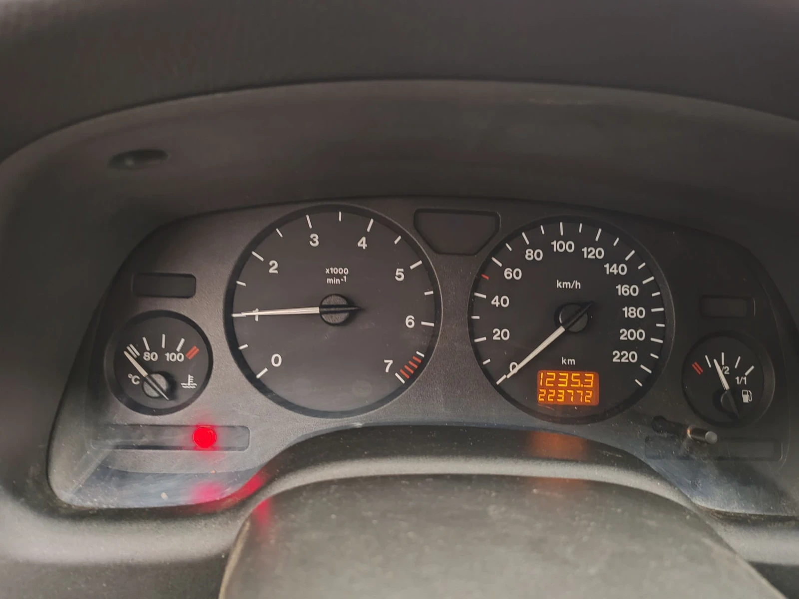 Opel Astra 1.6I БЕЗ РЪЖДИ - изображение 3