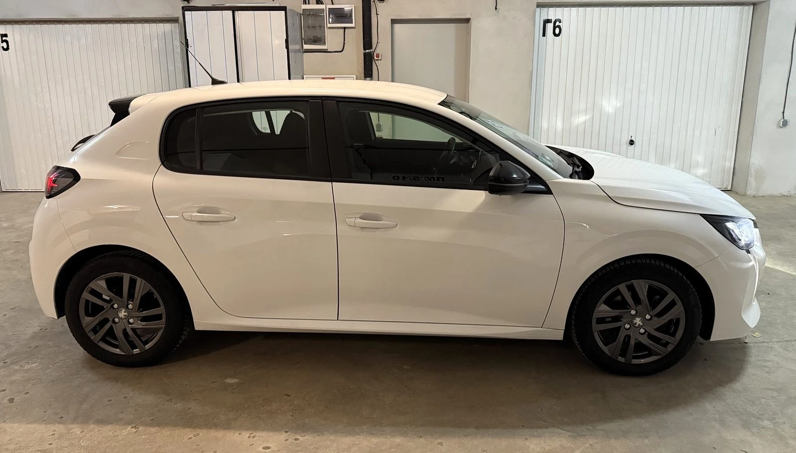 Peugeot 208 1.2 PureTech Active Business R N1 2022г. - изображение 8