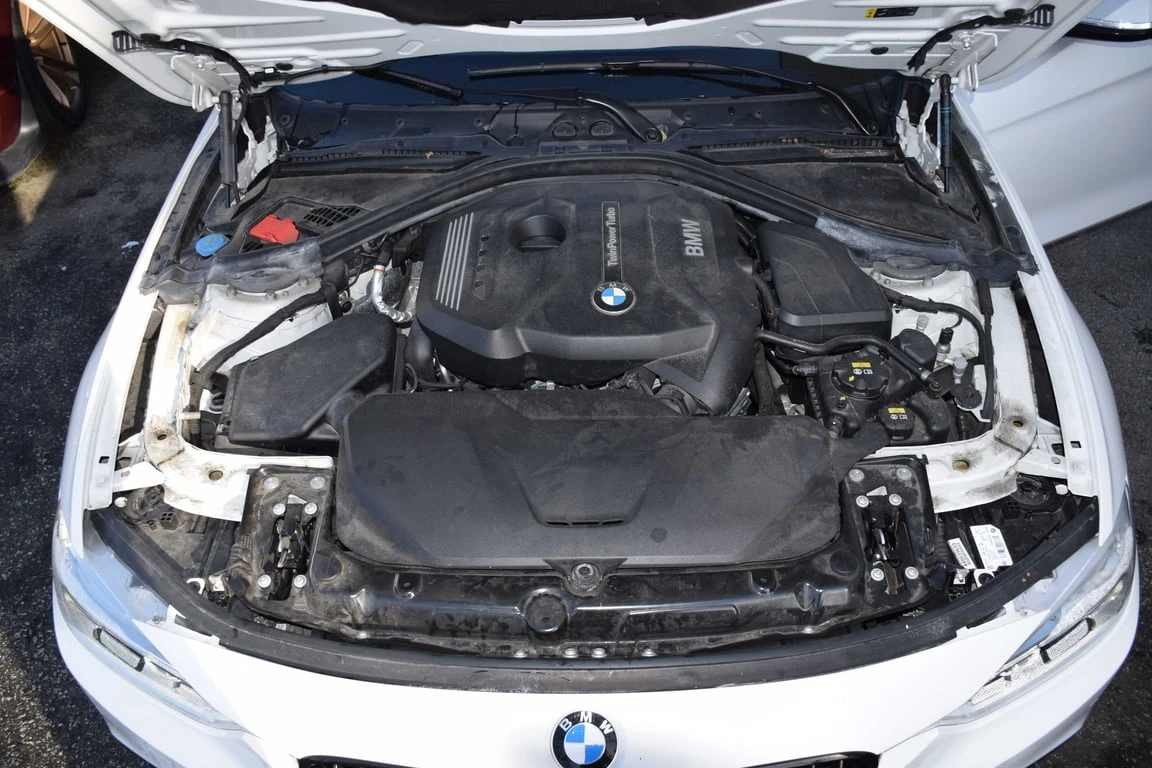 BMW 330  i xDrive | M-PACK | LANE ASSIST |  CARFAX | Mobile.bg � ����������� 13