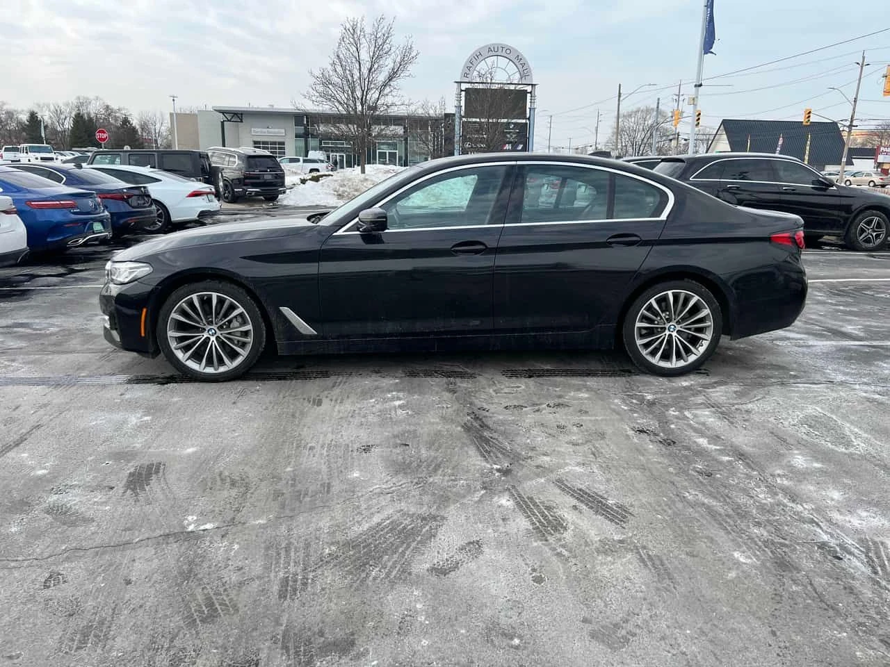 BMW 530 xDrive | PANO | KEYLESS | AMBIENT | ПОДГРЕВИ, снимка 17 - Автомобили и джипове - 53740596
