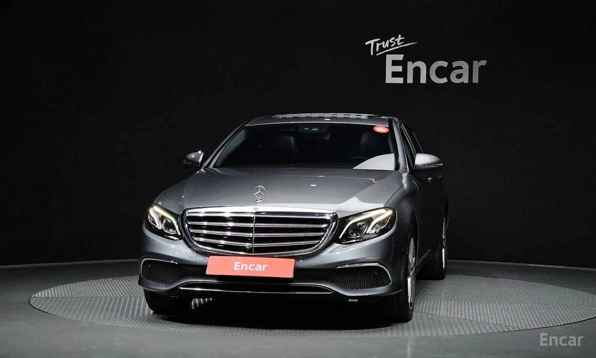 Mercedes-Benz E 300, снимка 3 - Автомобили и джипове - 54476526
