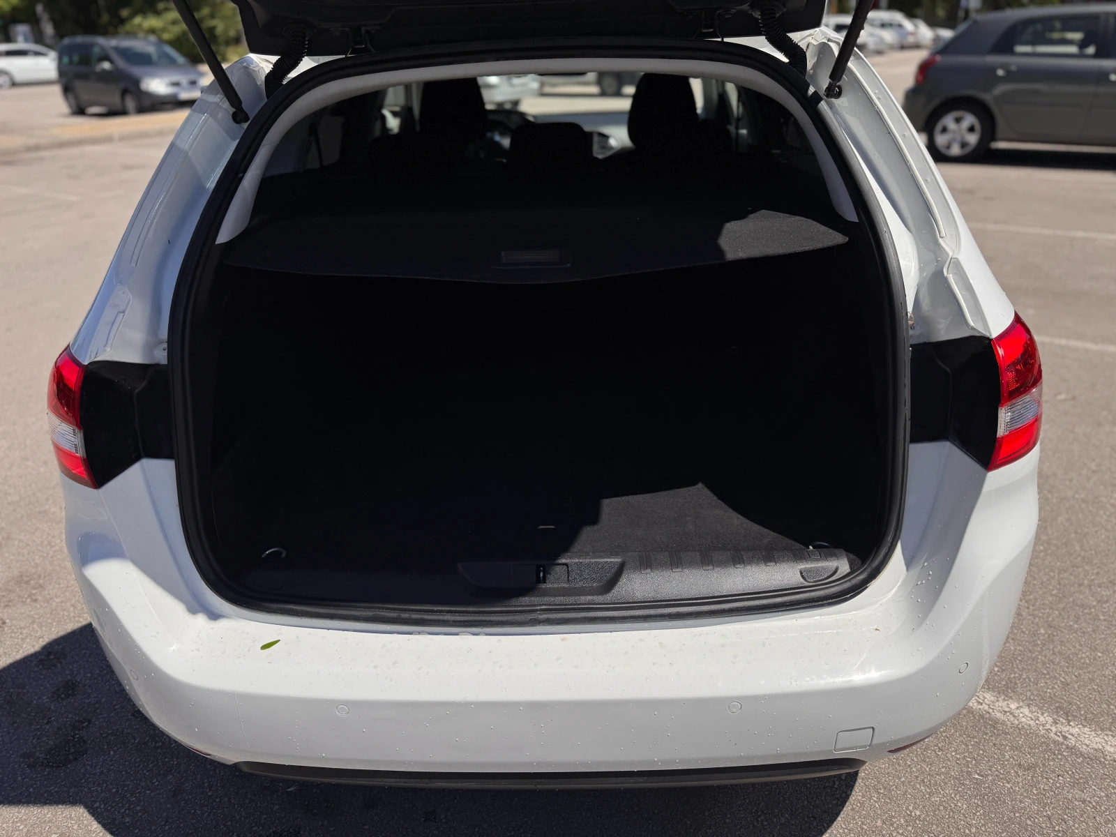 Peugeot 308 SW, снимка 8 - Автомобили и джипове - 54594879