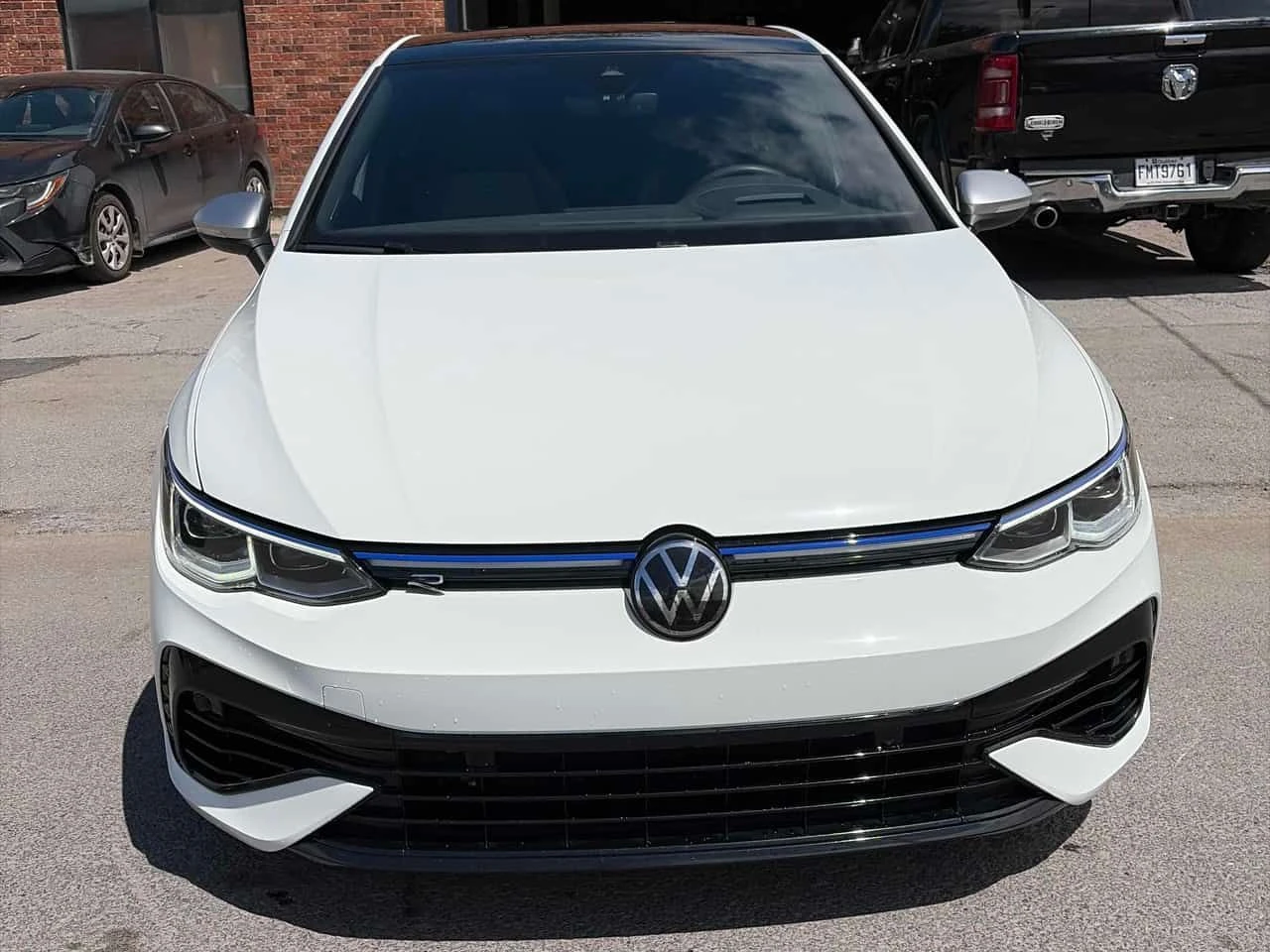 VW Golf R DSG/HARMAN KARDON/ПАНОРАМА, снимка 2 - Автомобили и джипове - 54719520
