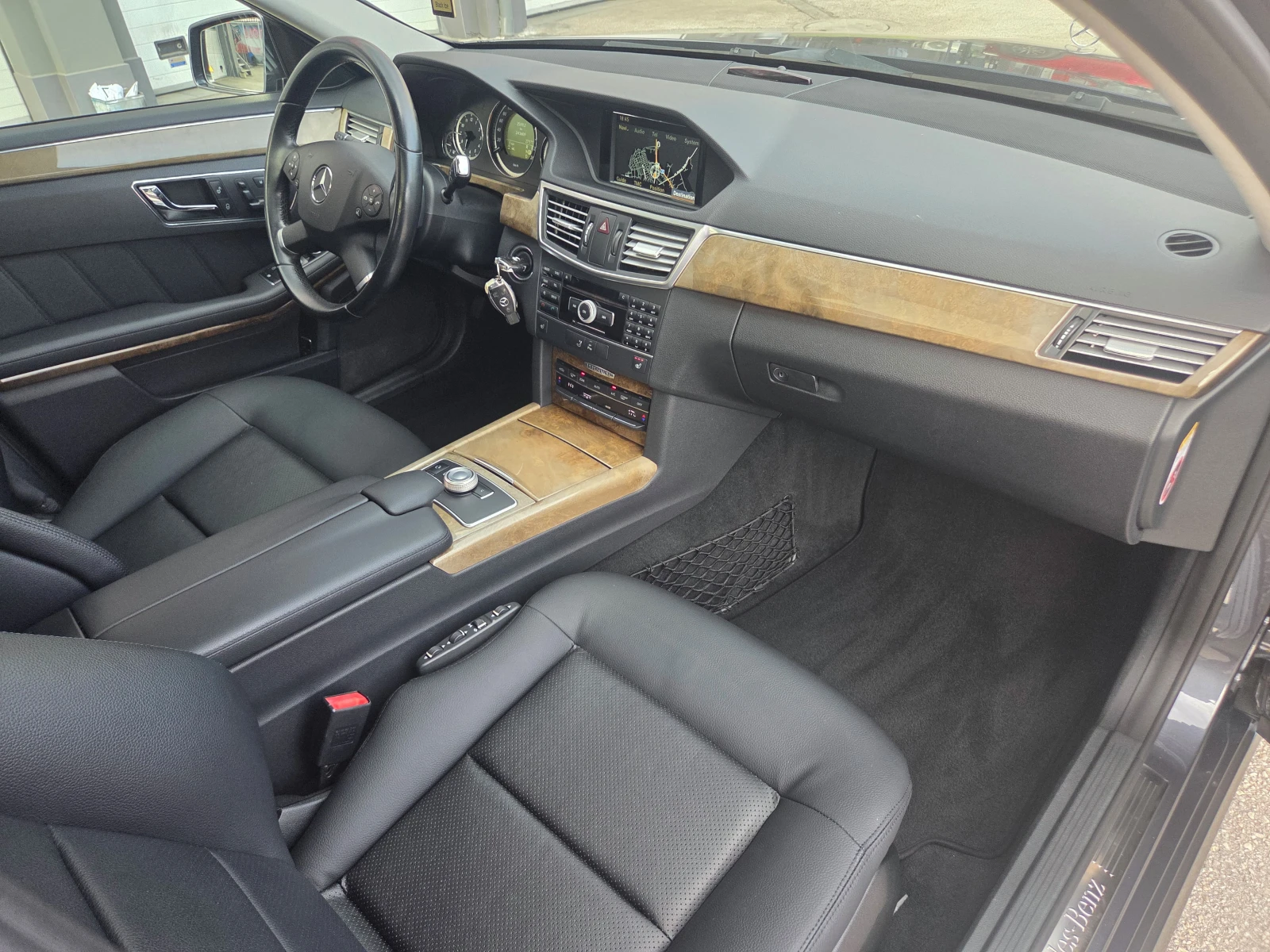 Mercedes-Benz E 350 CDI-ELEGANCE(265 Hp)AT/Navi/Камера, снимка 14 - Автомобили и джипове - 54829435