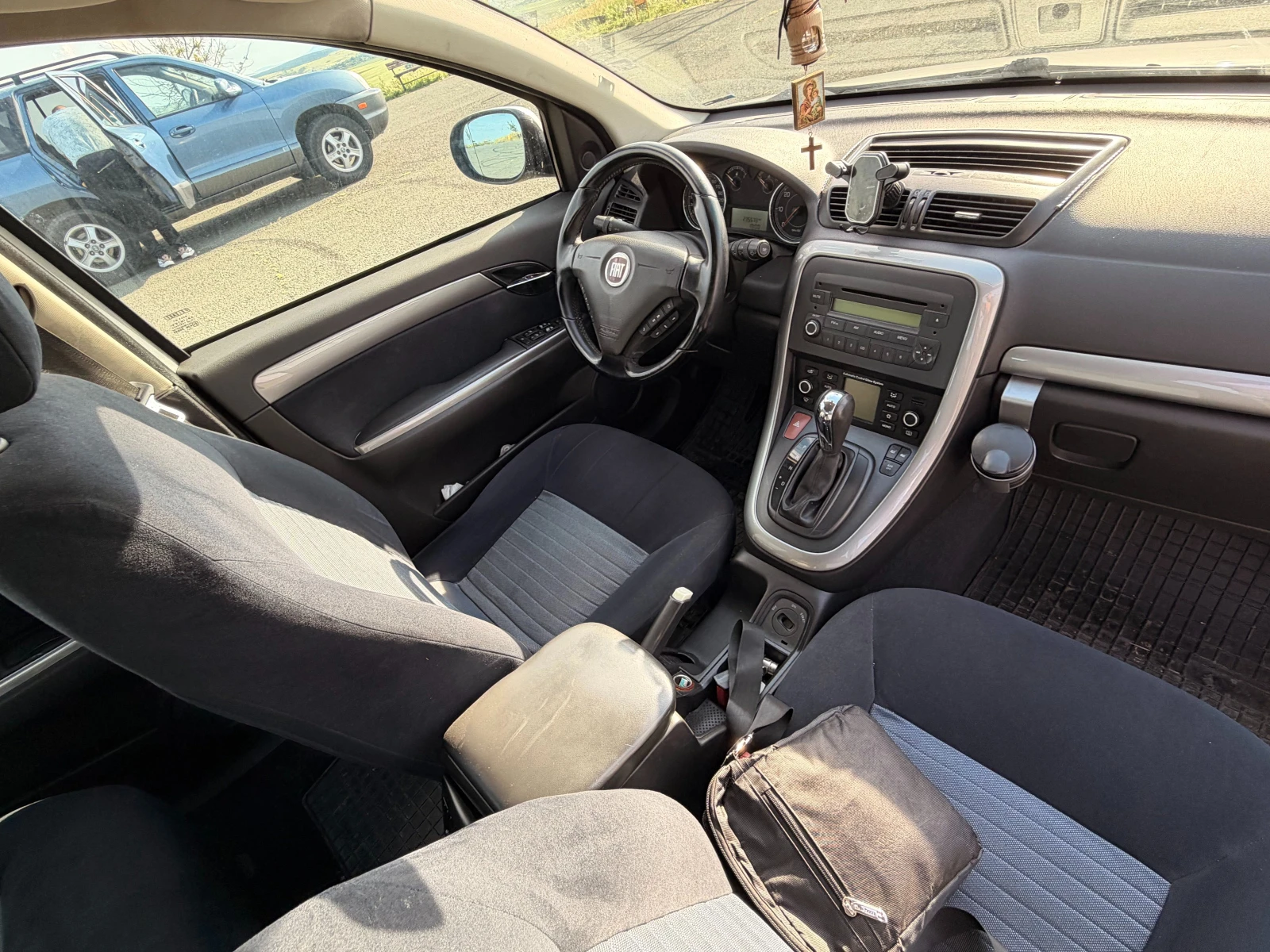 Fiat Croma 1.9, снимка 11 - Автомобили и джипове - 55163450