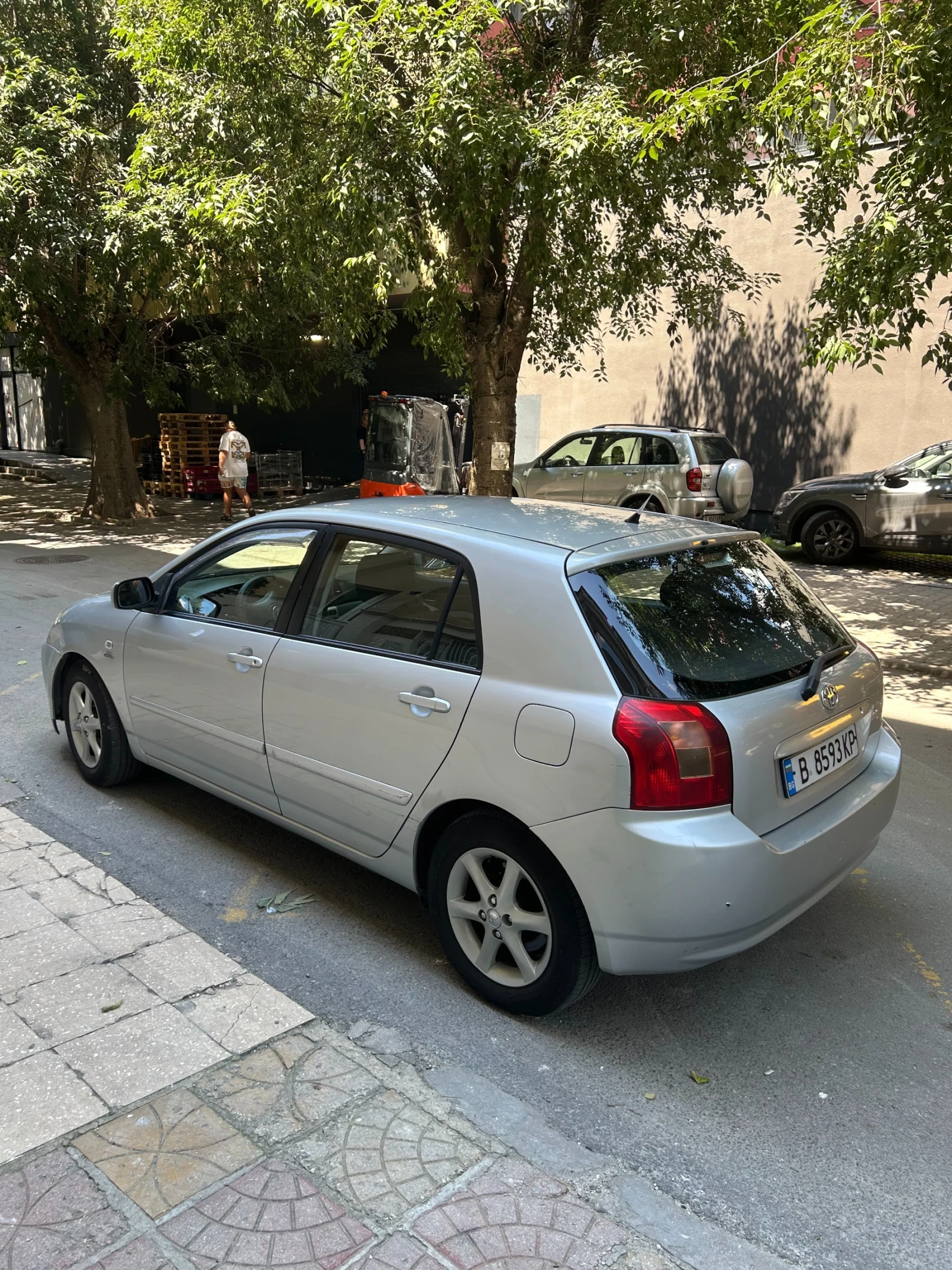 Toyota Corolla 2.0D-4D, снимка 2 - Автомобили и джипове - 55281262