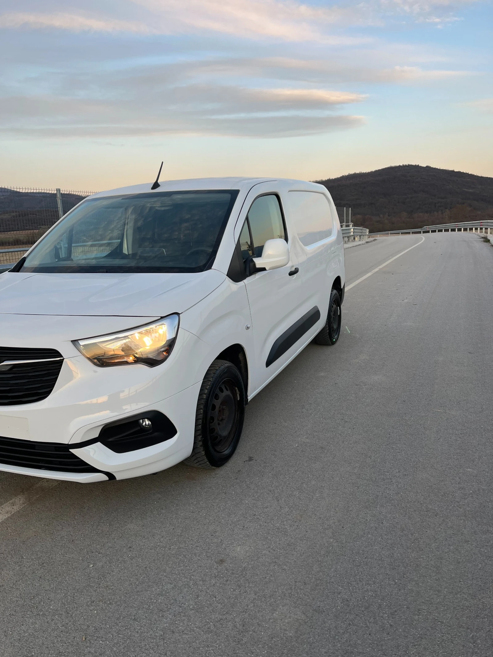 Opel Combo 1.5Maxi, снимка 3 - Автомобили и джипове - 55352139