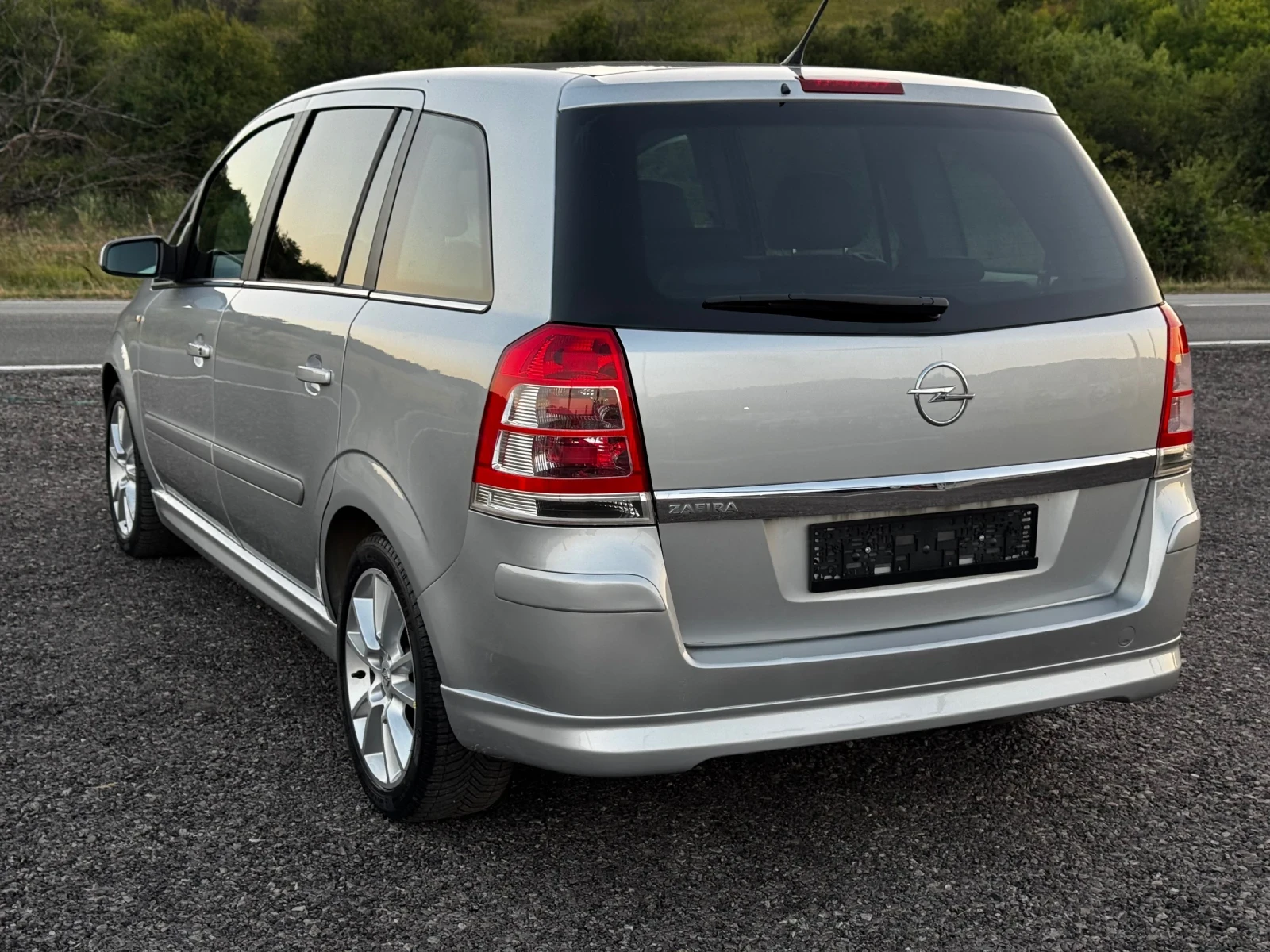 Opel Zafira 1.8i-Газ 117000км, снимка 6 - Автомобили и джипове - 55467638