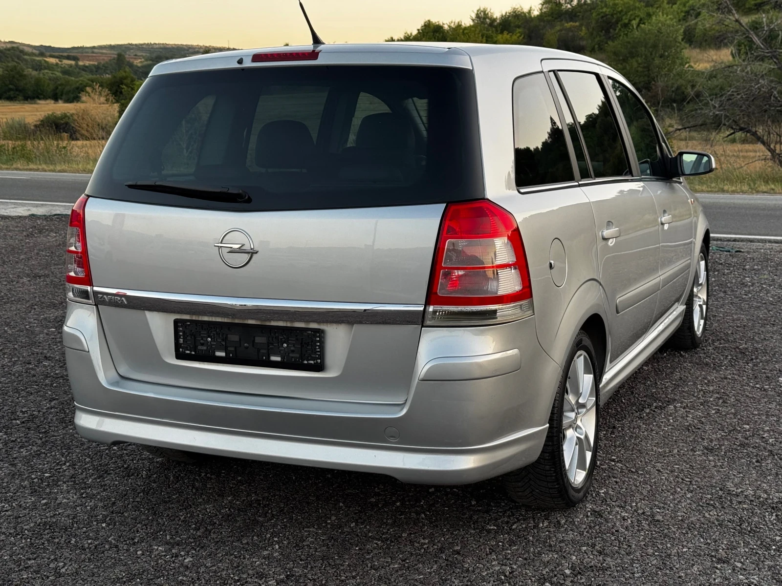Opel Zafira 1.8i-Газ 117000км, снимка 4 - Автомобили и джипове - 55467638