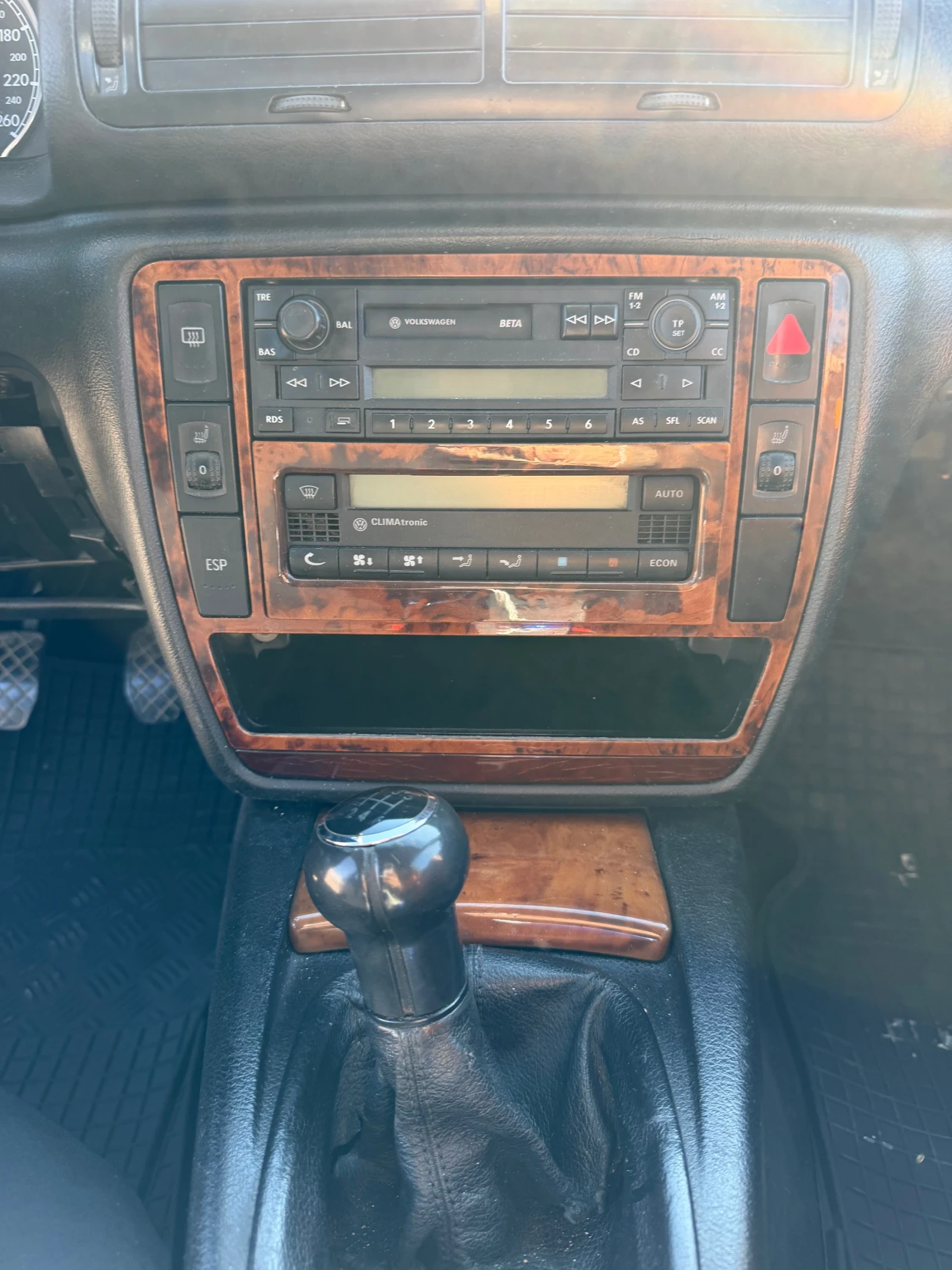 VW Passat, снимка 6 - Автомобили и джипове - 55691335