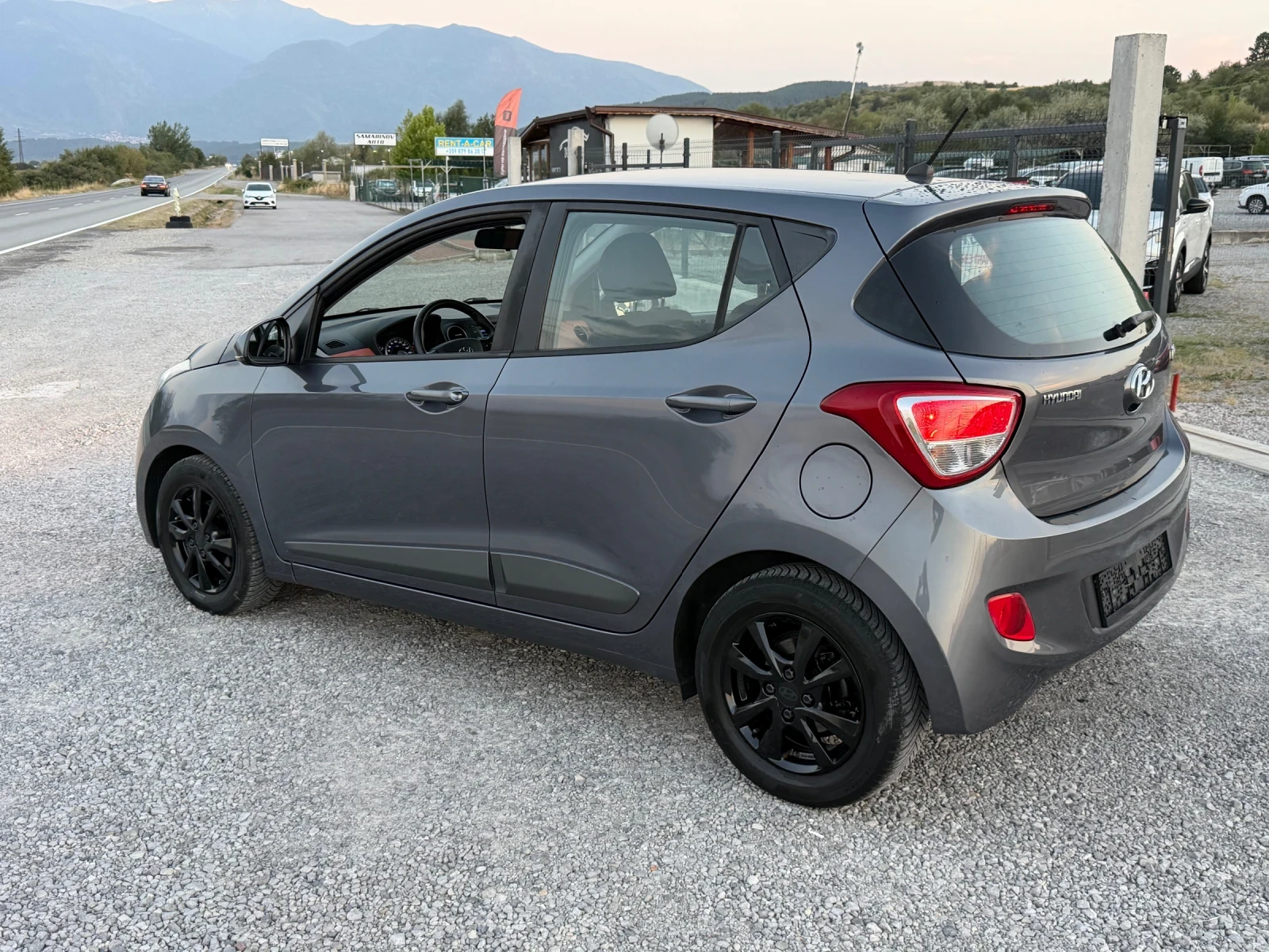 Hyundai I10 1.0i LED EURO 6 TUV , снимка 8 - Автомобили и джипове - 55931912