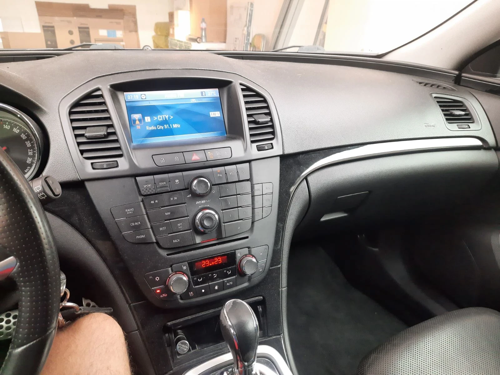 Opel Insignia, снимка 6 - Автомобили и джипове - 56239474