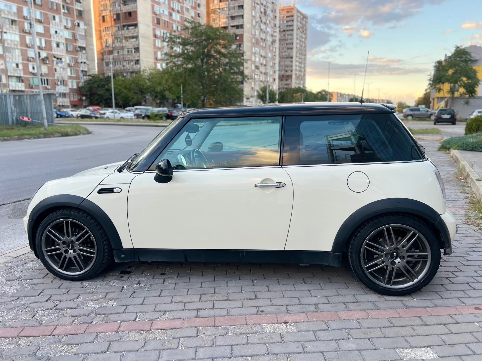 Mini Cooper 1.6i, снимка 5 - Автомобили и джипове - 56260332