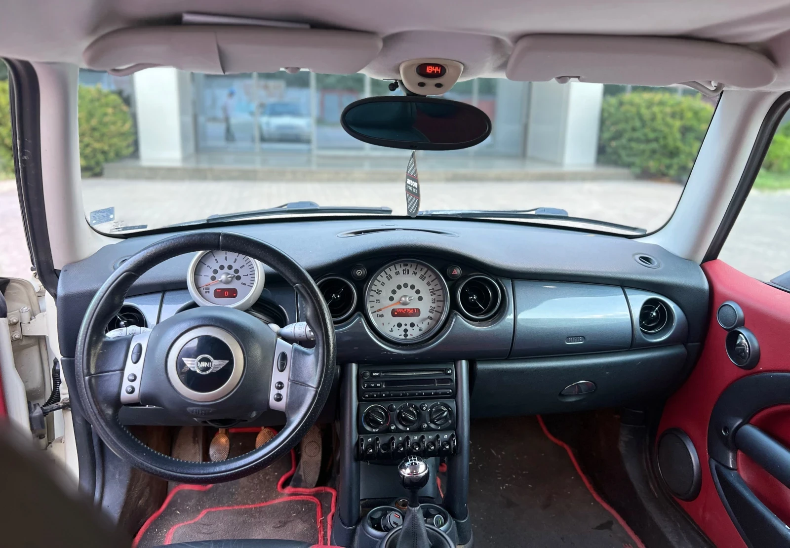 Mini Cooper 1.6i, снимка 11 - Автомобили и джипове - 56260332
