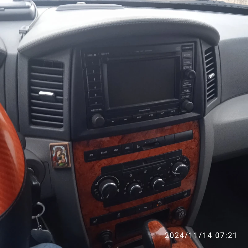 Jeep Grand cherokee 3.0 CRD OVERLAND, снимка 7 - Автомобили и джипове - 49176615