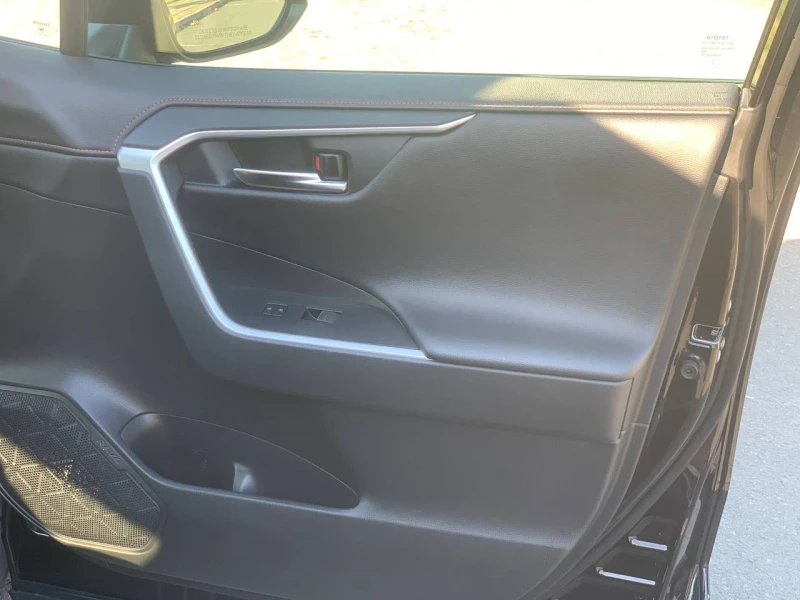 Toyota Rav4 Adventure , снимка 11 - Автомобили и джипове - 52326013