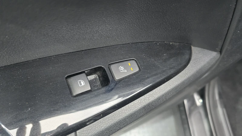 Kia Sportage 2.0 2WD NOBLESSE , снимка 17 - Автомобили и джипове - 52474309