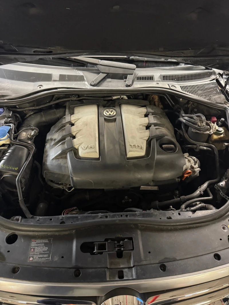 VW Touareg V6 TDI, снимка 7 - Автомобили и джипове - 53343988