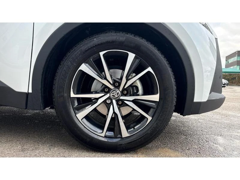Toyota C-HR 1.8 HEV E-CVT Club FWD, снимка 16 - Автомобили и джипове - 53210032