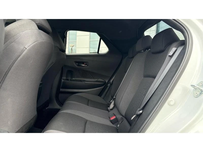 Toyota C-HR 1.8 HEV E-CVT Club FWD, снимка 11 - Автомобили и джипове - 53210032