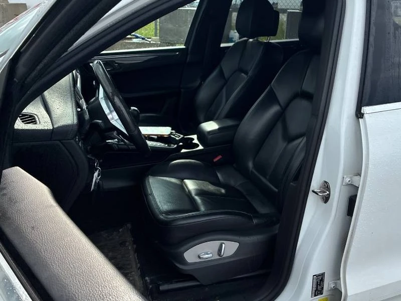 Porsche Macan * AWD S * 2 КЛЮЧА * CARFAX * ОПЦИЯ ЗА ФИНАНСИРАНЕ, снимка 8 - Автомобили и джипове - 55949962