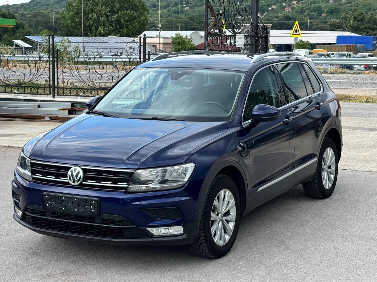 VW Tiguan 2.0TDI 4Motion АВТОМАТ ИТАЛИЯ | Mobile.bg — изображение 1