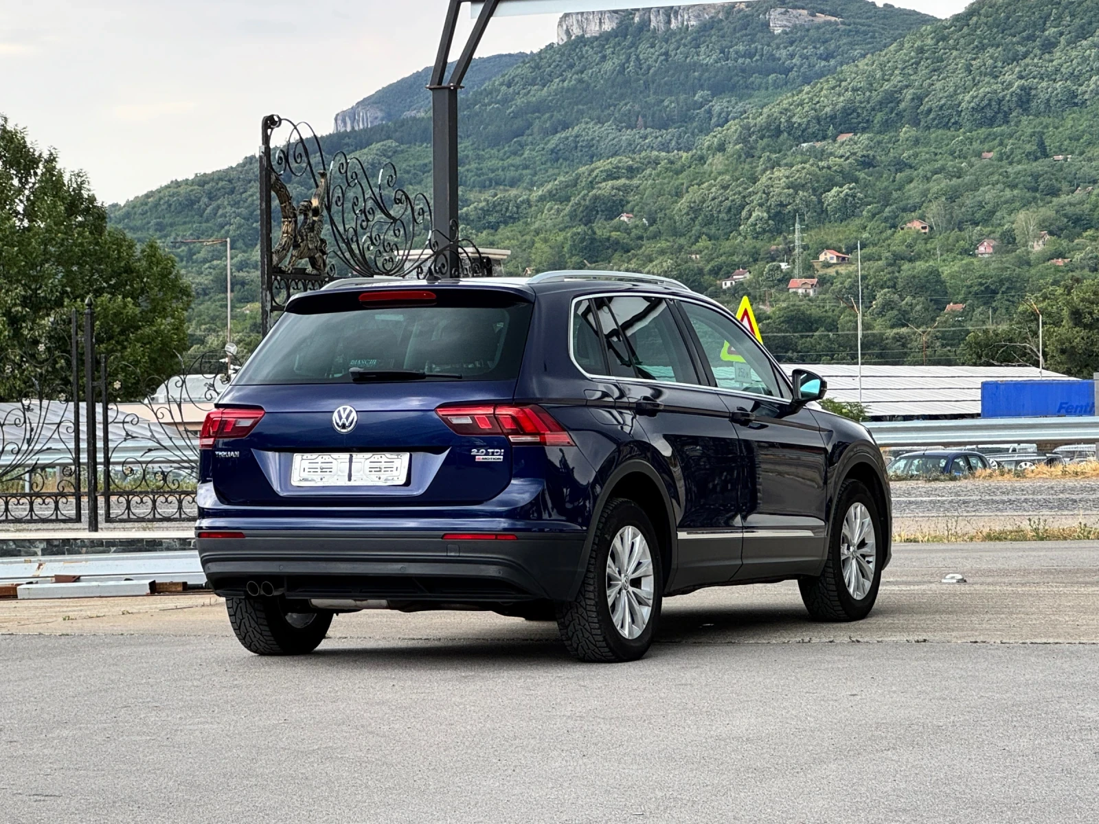 VW Tiguan 2.0TDI 4Motion АВТОМАТ ИТАЛИЯ - изображение 3