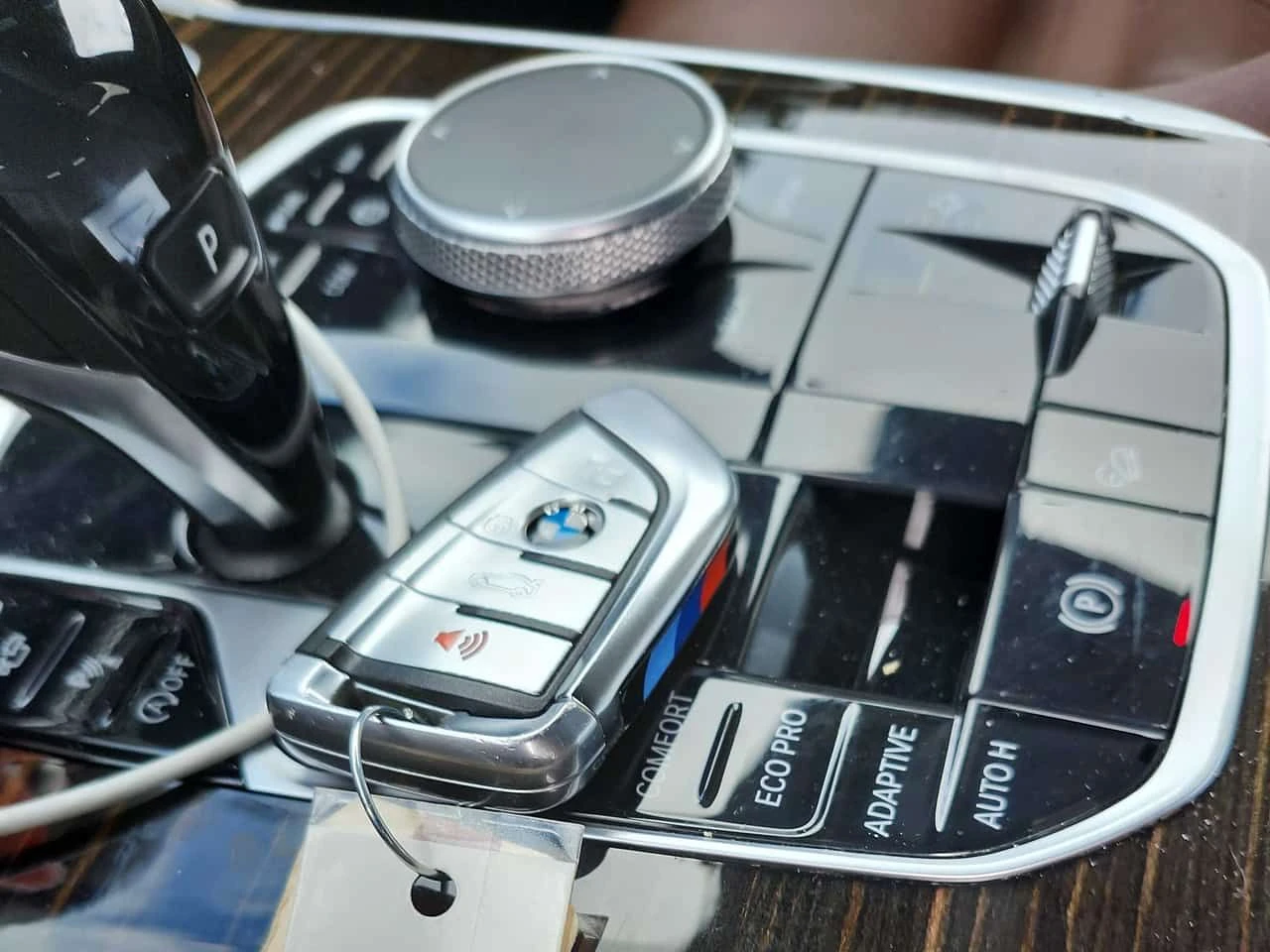 BMW X7 M50i/ЛАЗЕРИ/360/ОБДУХВАНЕ/ПАНОРАМА/ДИСТРОНИК, снимка 10 - Автомобили и джипове - 54076789