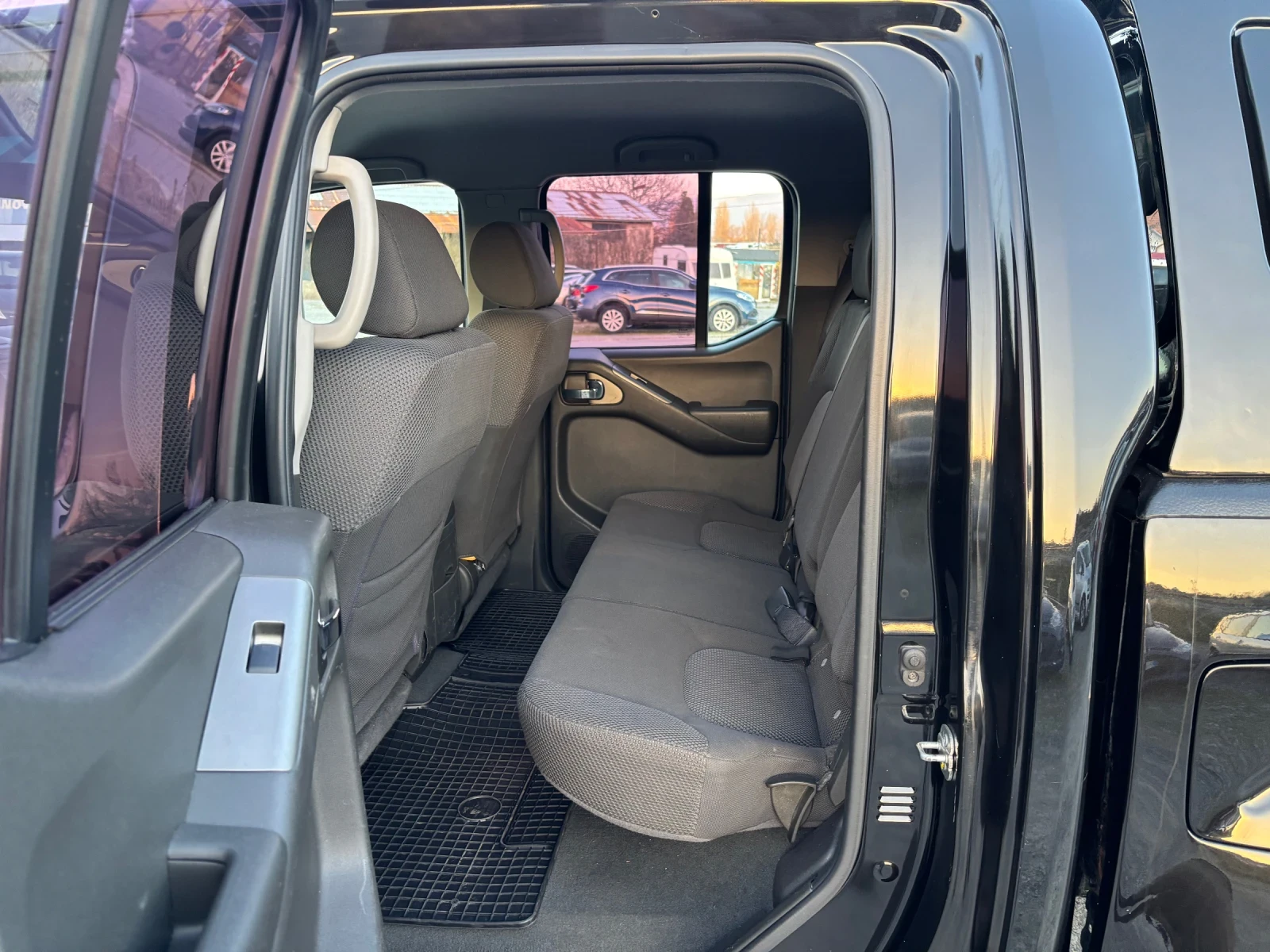 Nissan Navara 3.0d M57, снимка 9 - Автомобили и джипове - 54082704