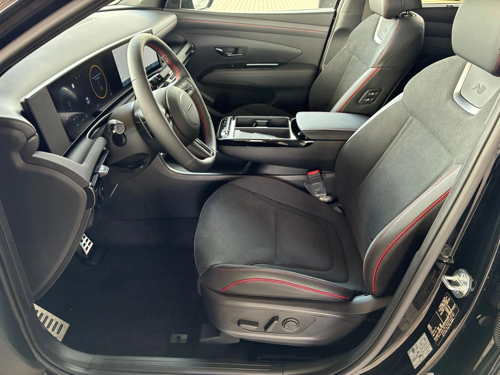 Hyundai Tucson 1.6 N Line, снимка 9 - Автомобили и джипове - 54293765