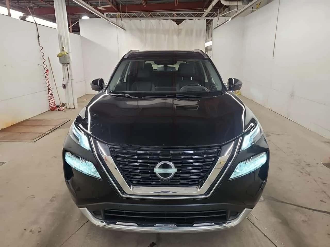 Nissan Rogue * Platinum * ЛИЦЕНЗИРАН ДИЛЪР * 2 КЛЮЧА, снимка 7 - Автомобили и джипове - 54623642