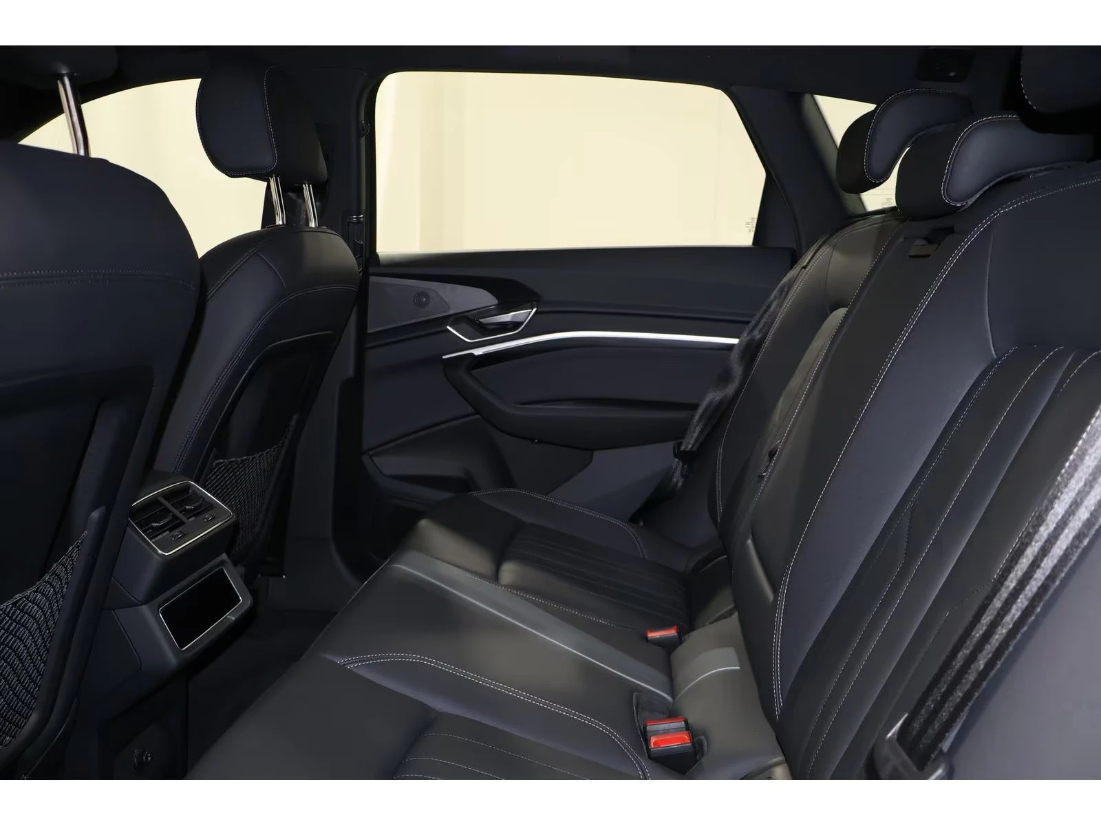 Audi Q8 50/QUATTRO/340HP/ADVANCED/360/LED/NAVI/HUD/372q, снимка 16 - Автомобили и джипове - 54780057