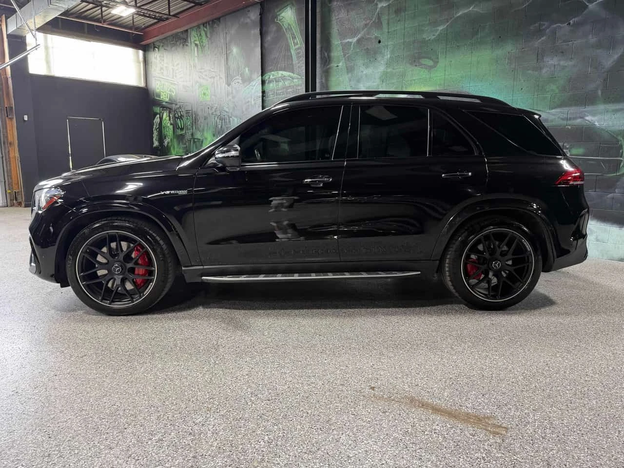 Mercedes-Benz GLE * AMG 63 S * АВТОКРЕДИТ БЕЗ ПЪРВОНАЧАЛНА ВНОСКА* , снимка 2 - Автомобили и джипове - 54842252