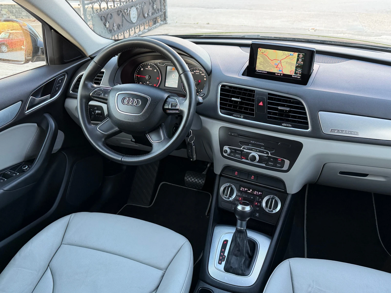 Audi Q3 2.0TDI QUATTRO ИТАЛИЯ, снимка 13 - Автомобили и джипове - 54907477