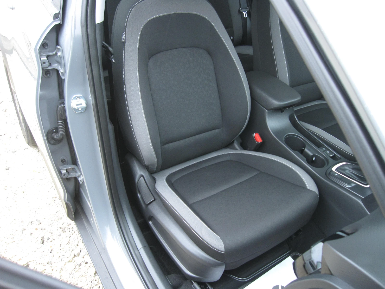 Hyundai Kona Хибрид 1, 6, снимка 11 - Автомобили и джипове - 55063613