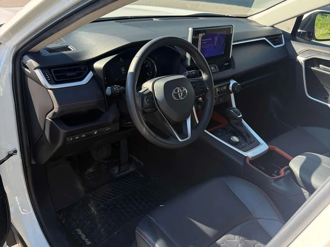 Toyota Rav4 * Trail* АВТОКРЕДИТ БЕЗ ПЪРВОНАЧАЛНА ВНОСКА* , снимка 5 - Автомобили и джипове - 55083021