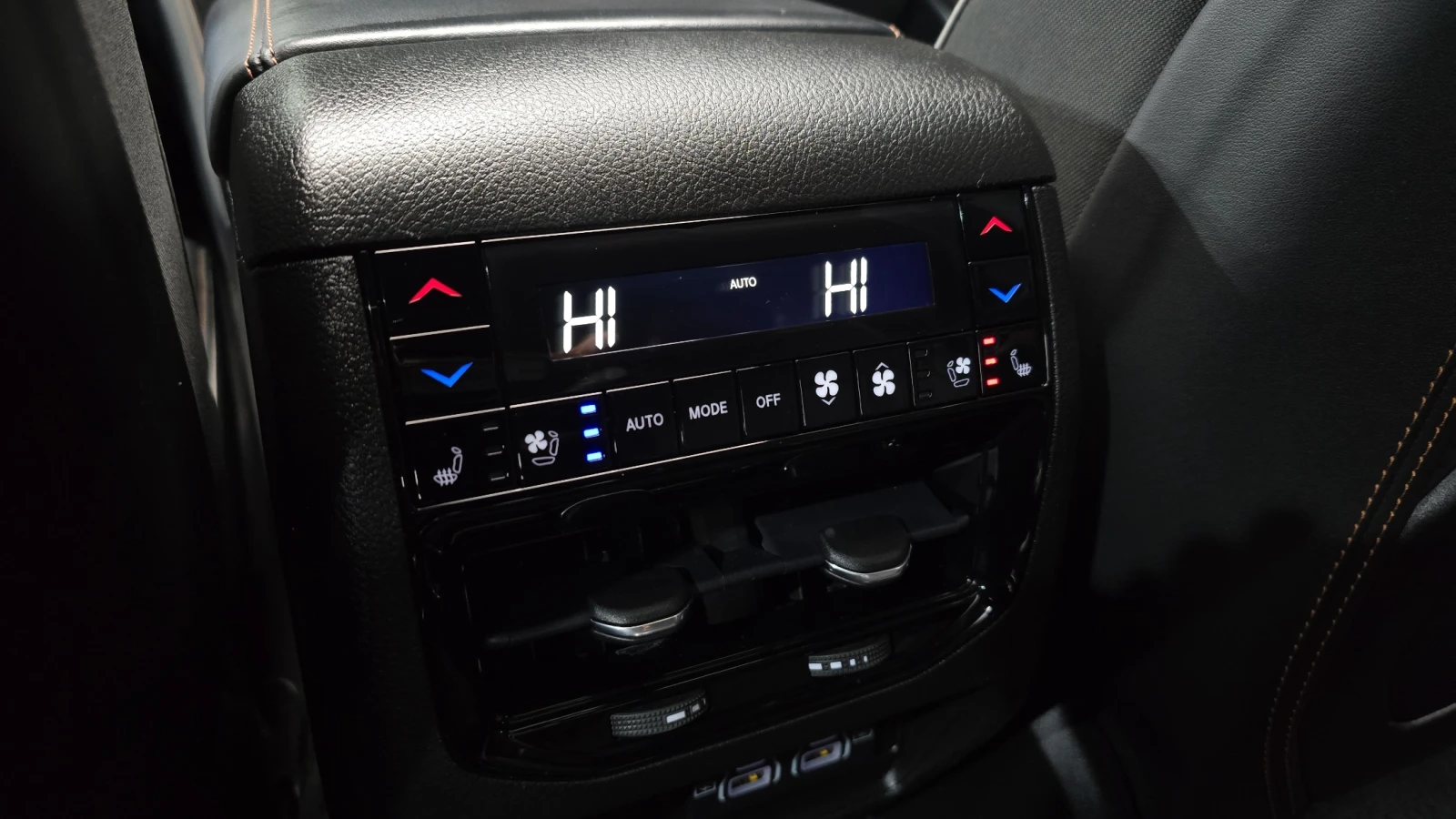 Jeep Grand cherokee 2022* SUMMIT* L* 360* ОБДУХ* DIS* PANO* MCINTOSH, снимка 16 - Автомобили и джипове - 55484608