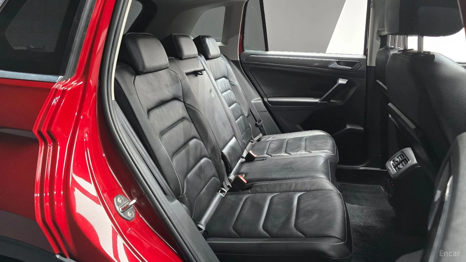 VW Tiguan TSI 4Motion* КОЖА* НАВИ* ПАНО, снимка 9 - Автомобили и джипове - 55545487