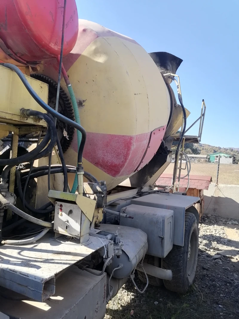 Бетон миксер Liaz Европа, снимка 5 - Индустриална техника - 52967663