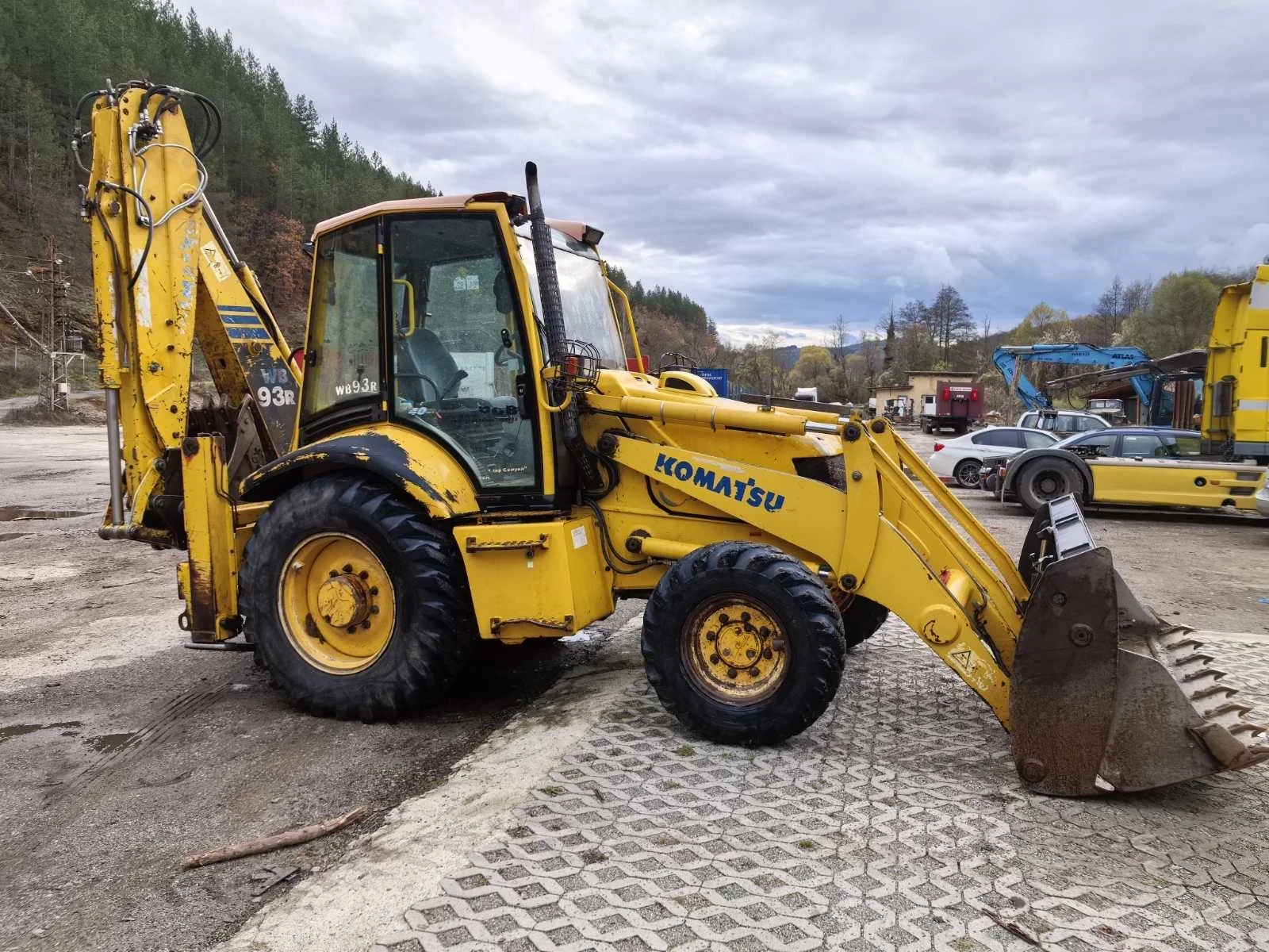 Багер Komatsu  - изображение 2