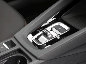 Skoda Octavia 2.0 TSI* RS* DSG* HEAD-UP* DISTR* KEYLESS* CARPLAY, снимка 7
