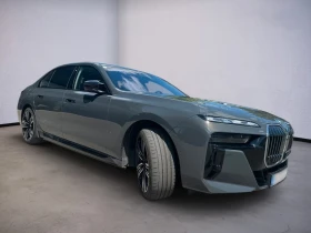 BMW i7 M70 / xDrive / THEATRE SCREEN / B&W / EXECUTIVE / , снимка 2