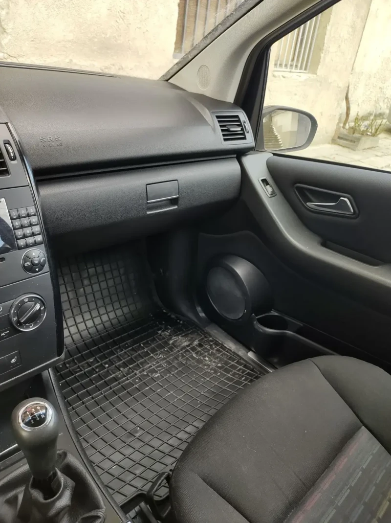 Mercedes-Benz A 150 W169, снимка 5 - Автомобили и джипове - 47722674