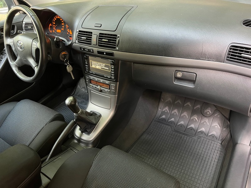 Toyota Avensis 2.0VVT-i #FACELIFT#NAVI#UNIKAT#, снимка 13 - Автомобили и джипове - 46130097