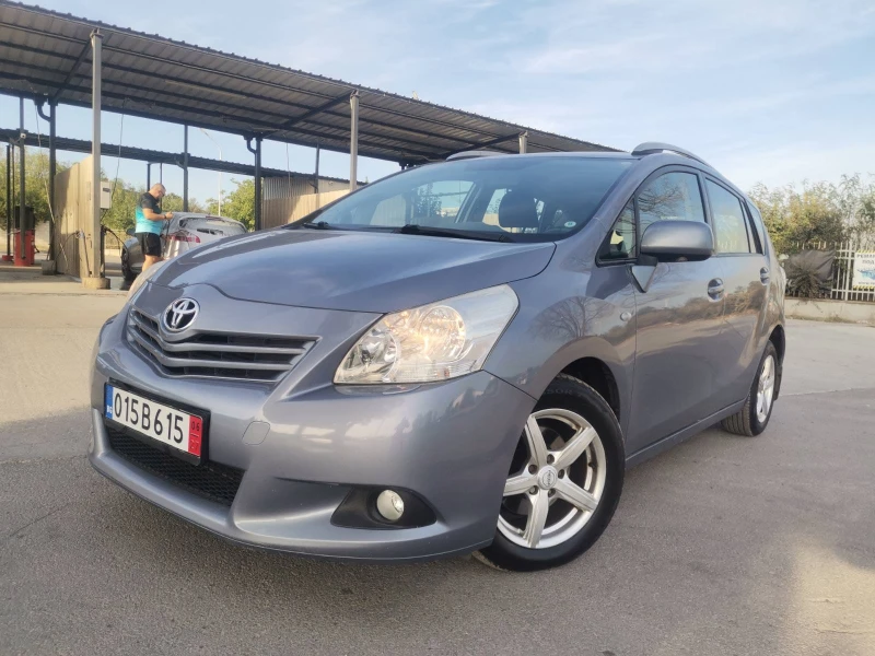 Toyota Verso ПЕРФЕКТЕН/6+ 1, снимка 1 - Автомобили и джипове - 47363259