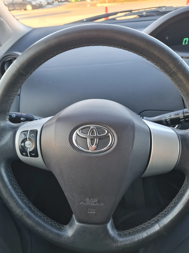 Toyota Yaris 1.3 VVTI  87к.с.2006г. Бензин , снимка 10 - Автомобили и джипове - 48584430