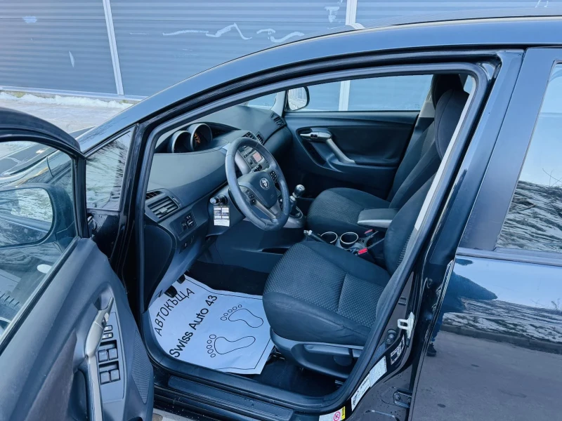 Toyota Verso 1.8i Swiss, снимка 9 - Автомобили и джипове - 49211091